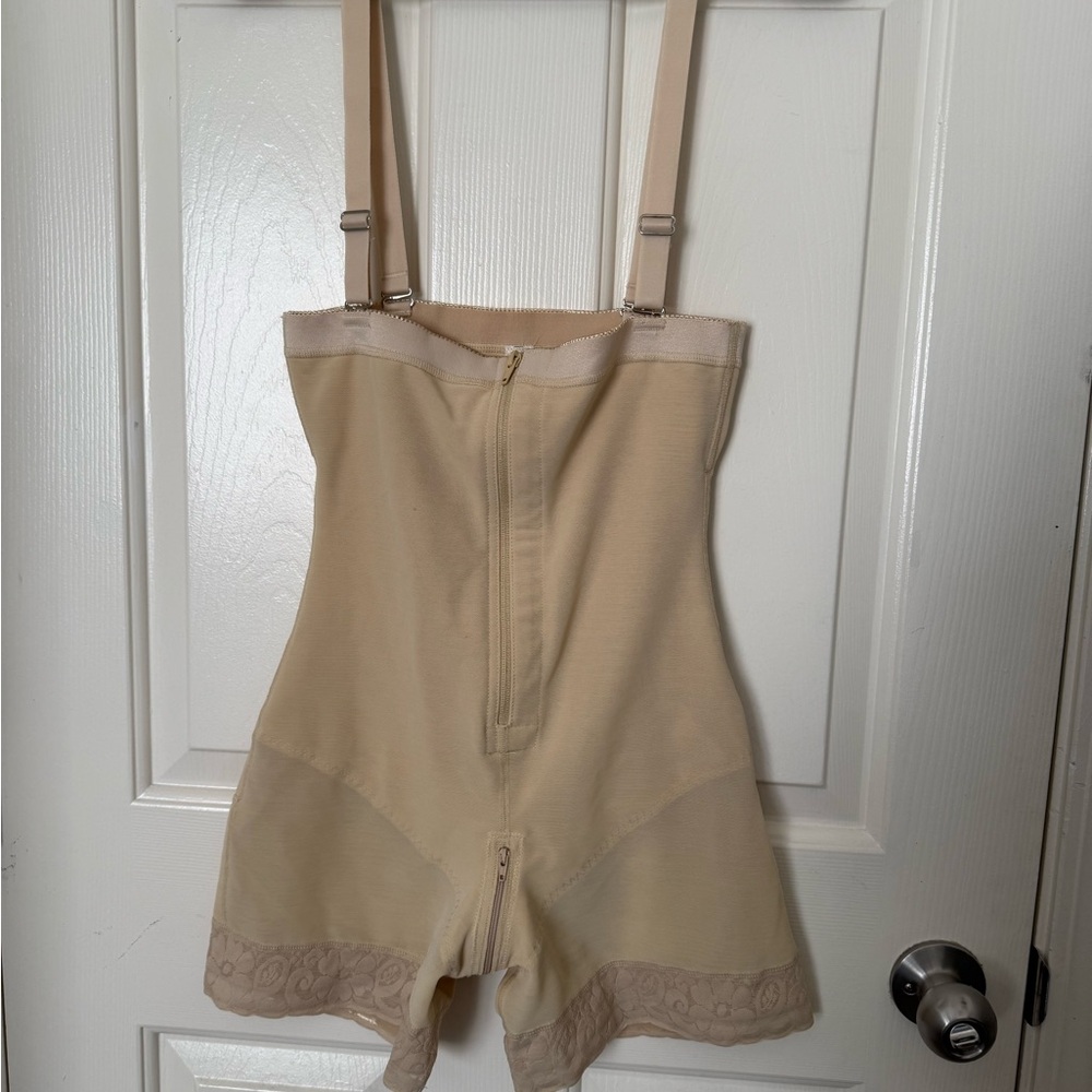 GQF Medium Beige shapewear open bust